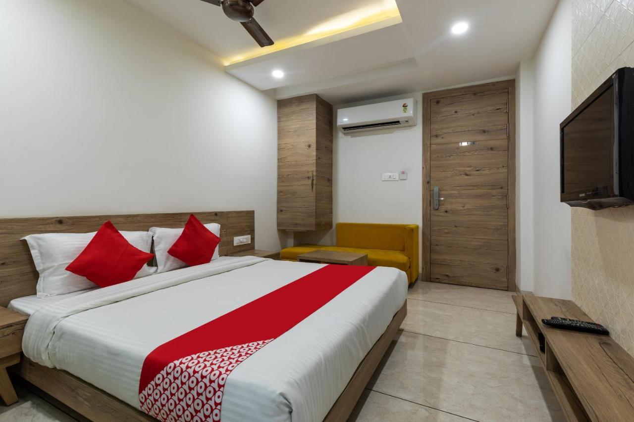 Capital O 47403 Hotel Manjeet Bhopal Esterno foto