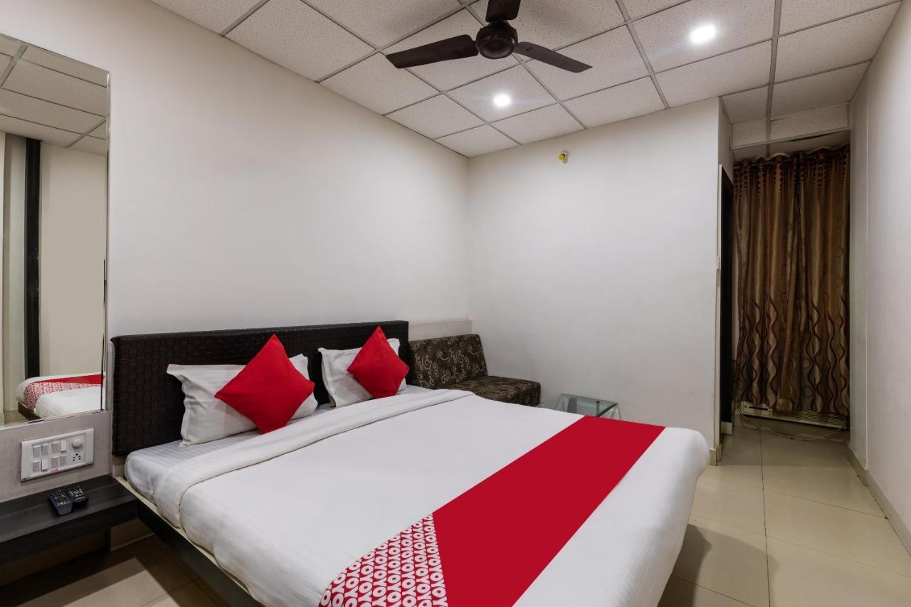Capital O 47403 Hotel Manjeet Bhopal Esterno foto