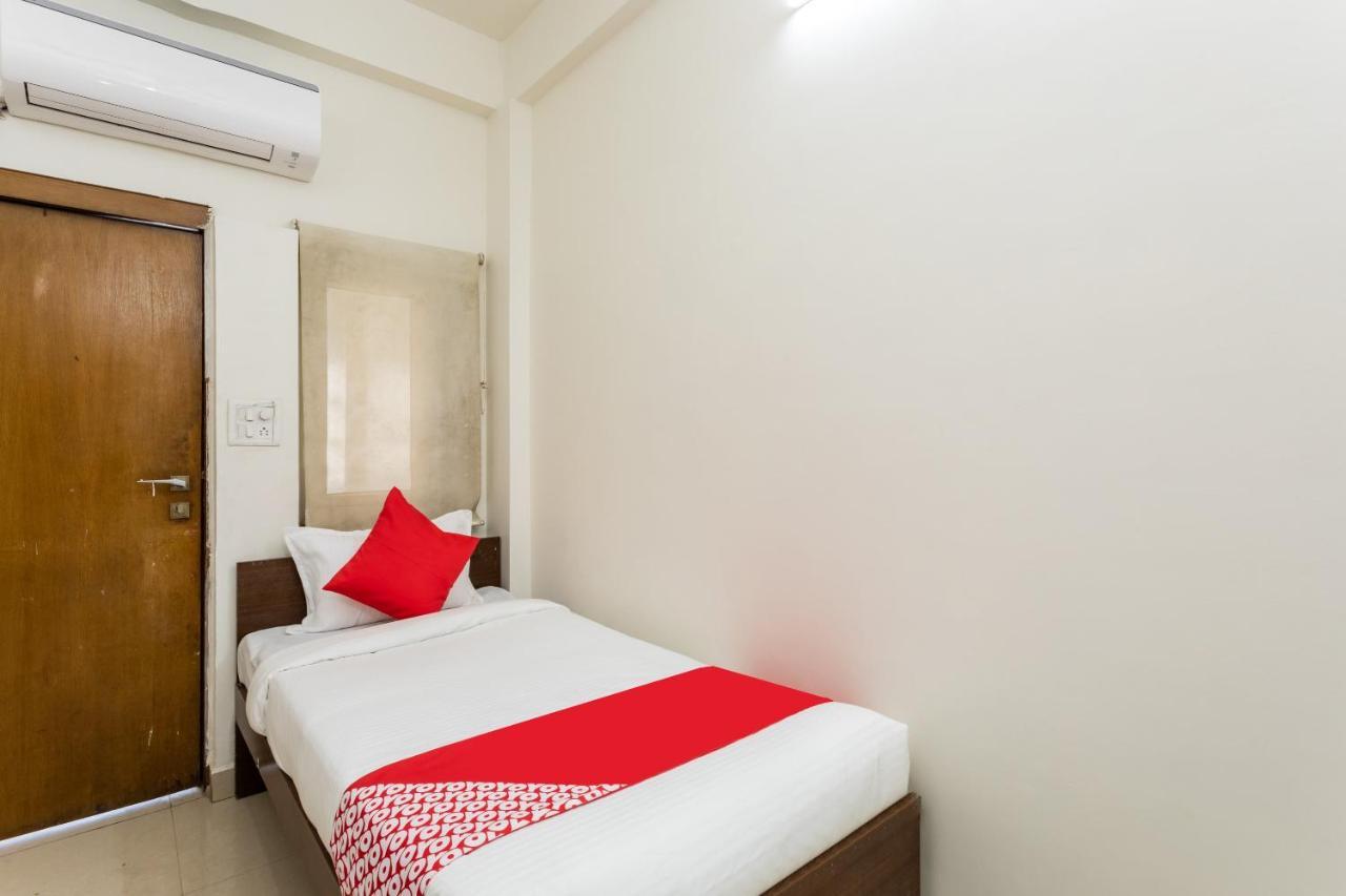 Capital O 47403 Hotel Manjeet Bhopal Esterno foto