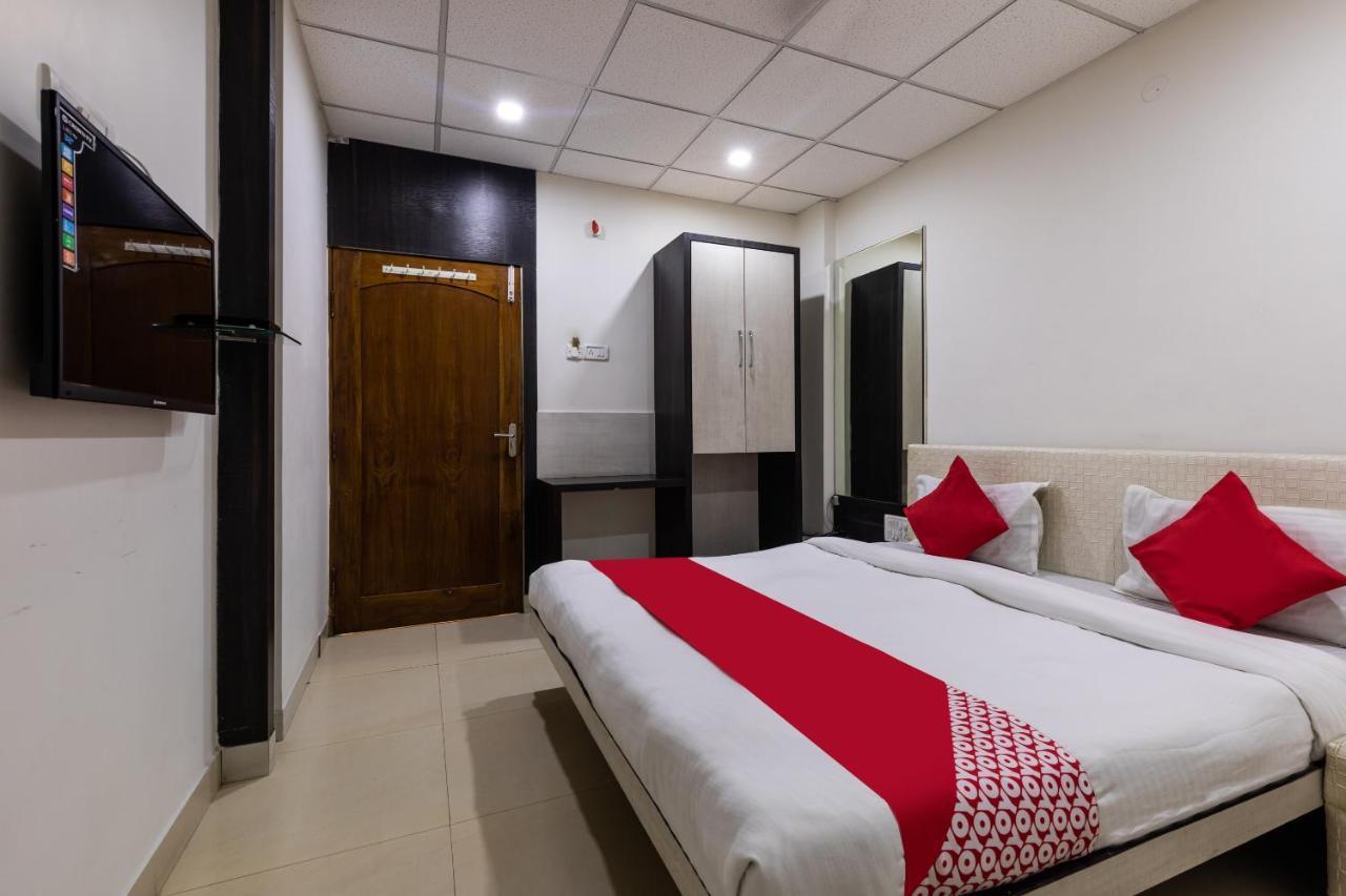 Capital O 47403 Hotel Manjeet Bhopal Esterno foto