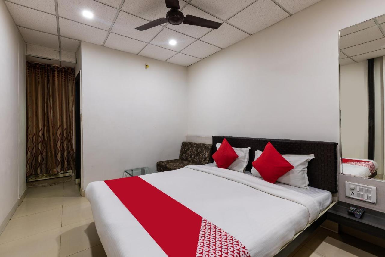 Capital O 47403 Hotel Manjeet Bhopal Esterno foto