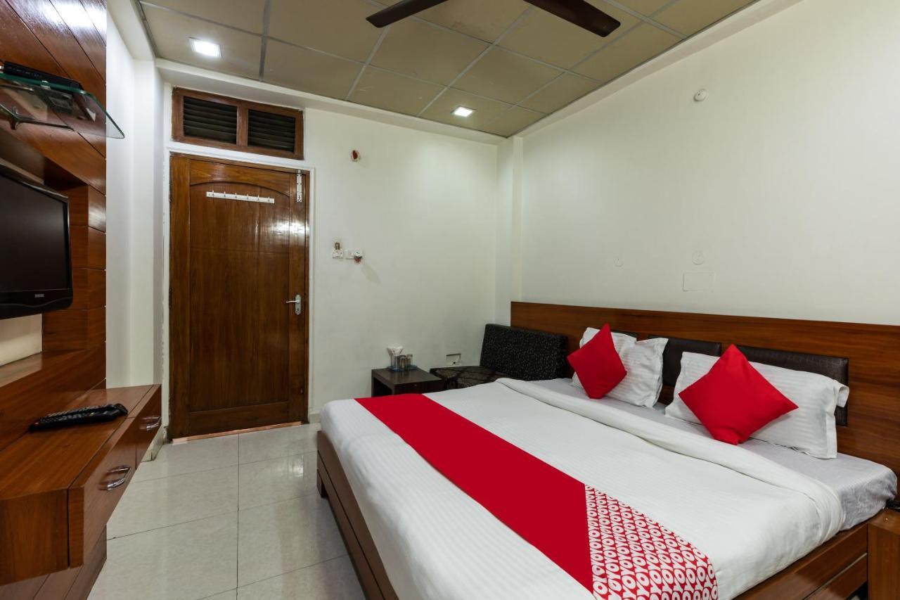 Capital O 47403 Hotel Manjeet Bhopal Esterno foto