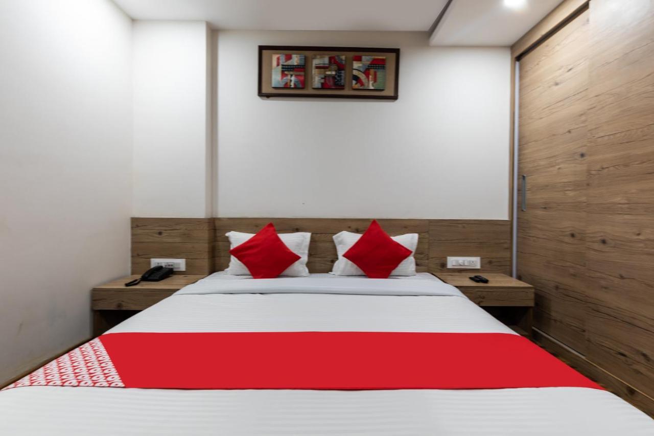 Capital O 47403 Hotel Manjeet Bhopal Esterno foto
